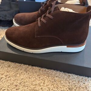 Allen Edmonds Carson Hybrid Chukka Boots Polo Brown Suede 11D NIB